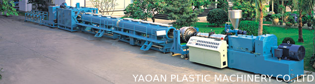 PVC Powder Material Twin Screw Extruder Machine Pvc Pipe 200-300kg/Hr Capacity